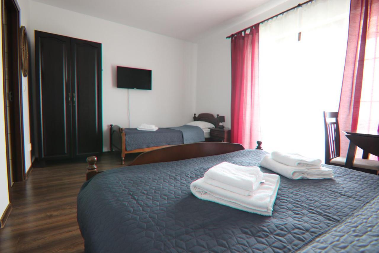 Pensiunea Emelys, Iasi Barnova Dış mekan fotoğraf