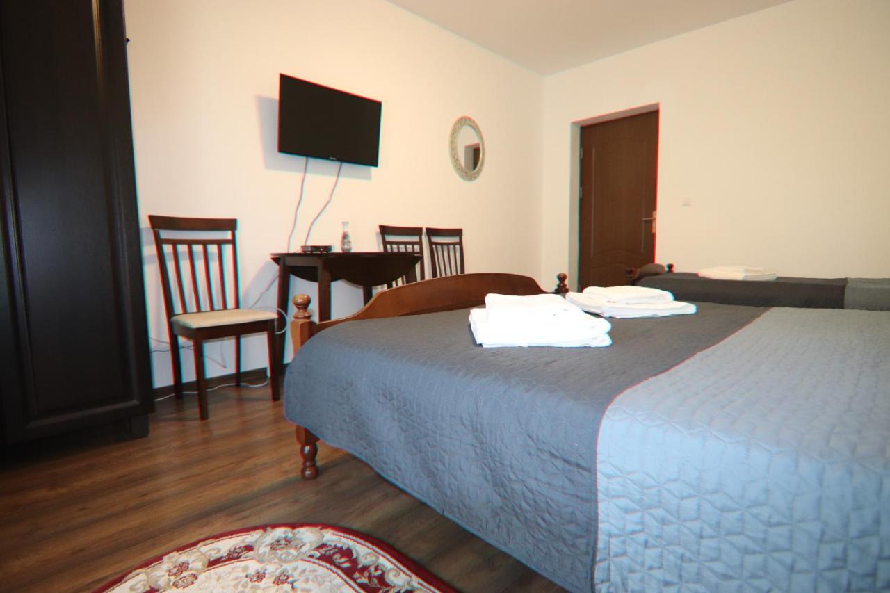 Pensiunea Emelys, Iasi Barnova Dış mekan fotoğraf