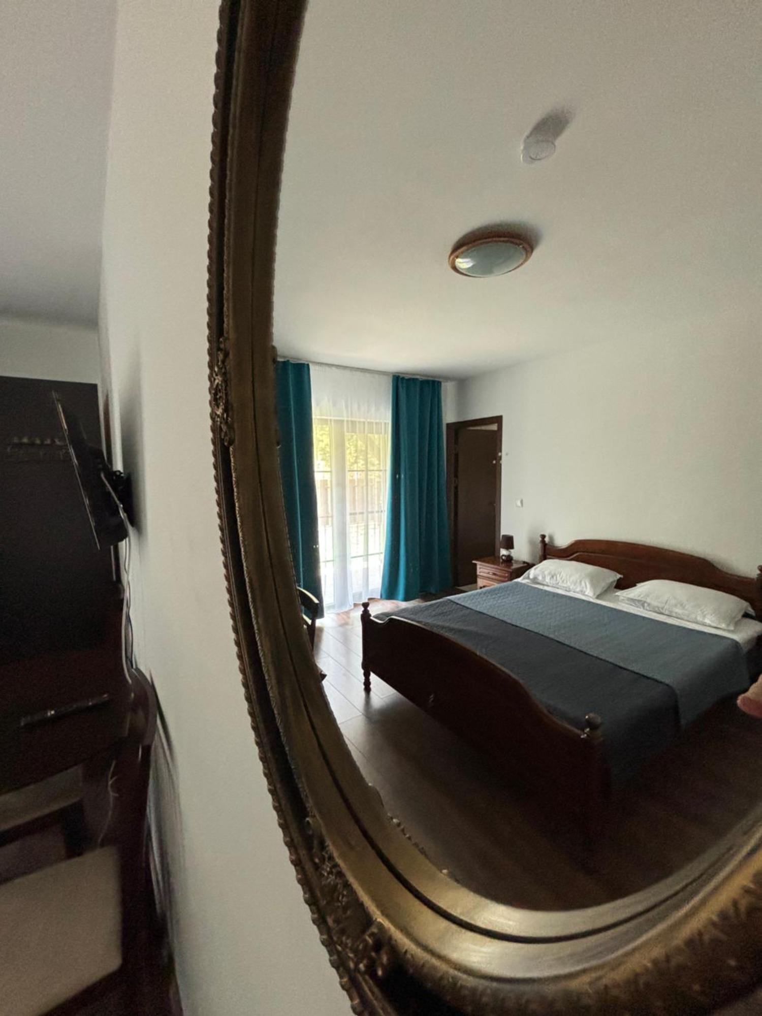 Pensiunea Emelys, Iasi Barnova Dış mekan fotoğraf