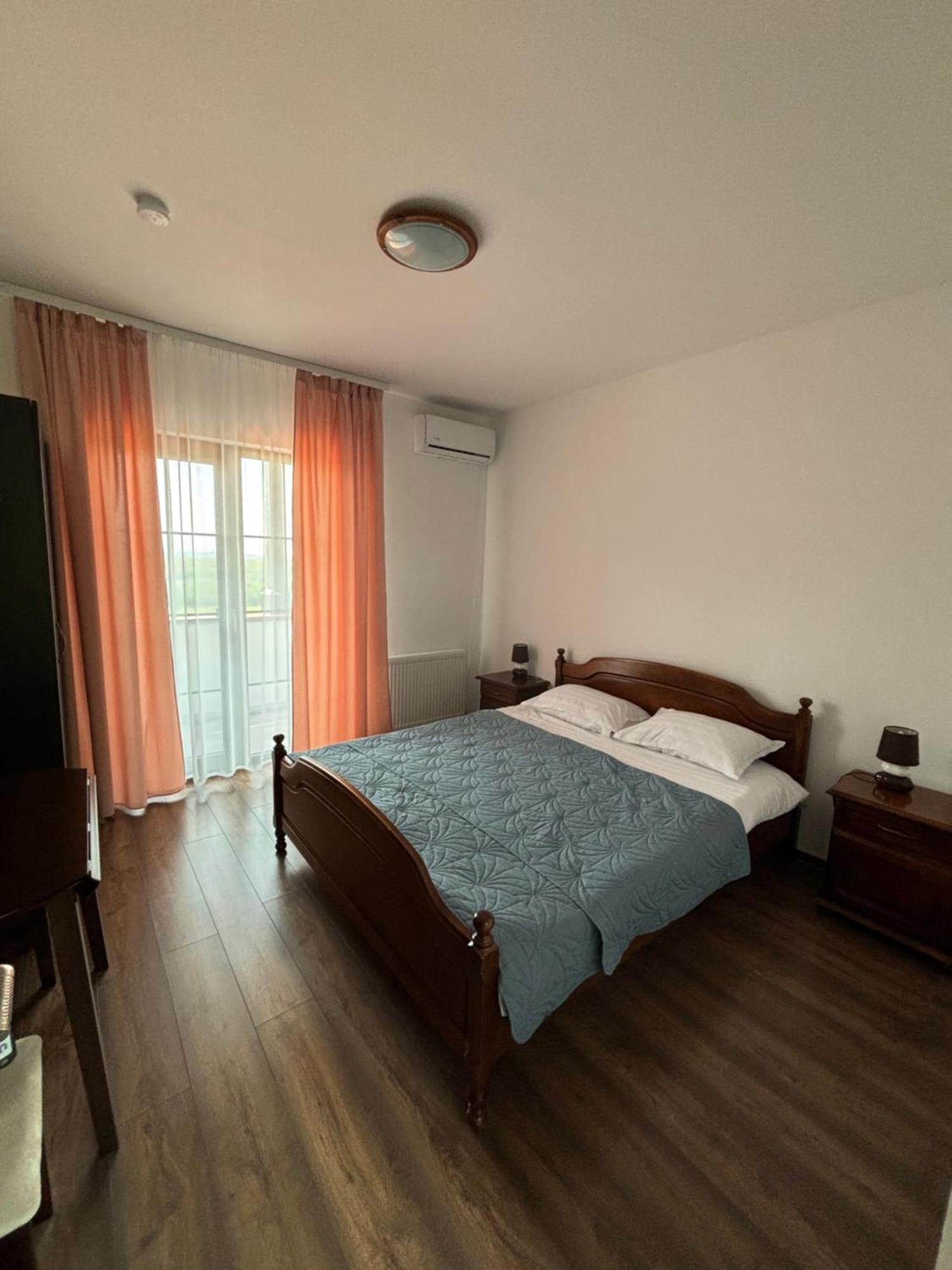 Pensiunea Emelys, Iasi Barnova Dış mekan fotoğraf